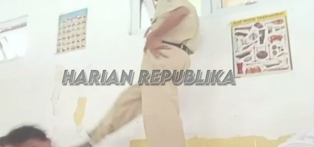 Viral! Guru SMP di Demak Tendang Kepala Murid